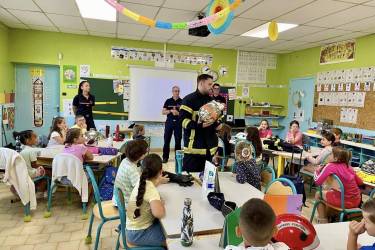 Visite dans les classes de l'école primaire